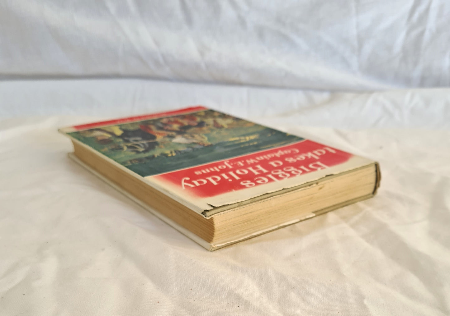 Biggles Takes a Holiday by Captain W. E. Johns (dj)