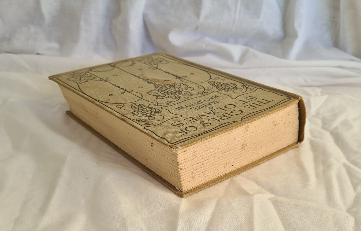 The Girls of St. Olave’s by Mable Macintosh