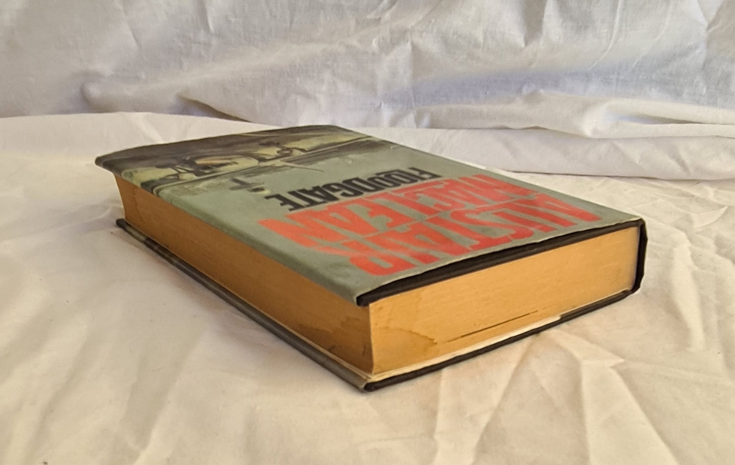 Floodgate by Alistair MacLean