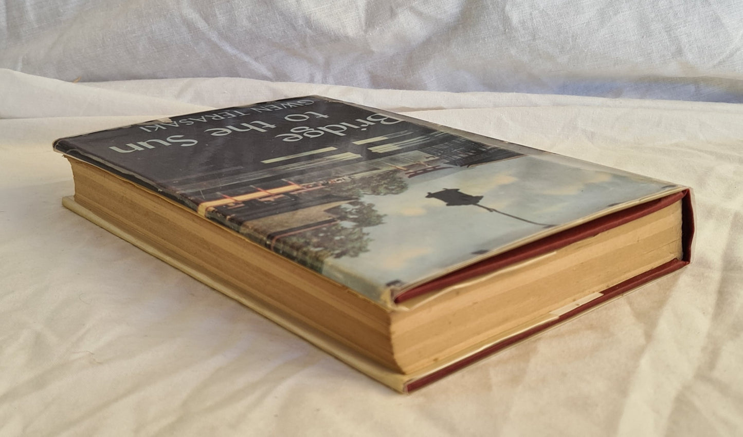 Bridge to the Sun by Gwen Terasaki