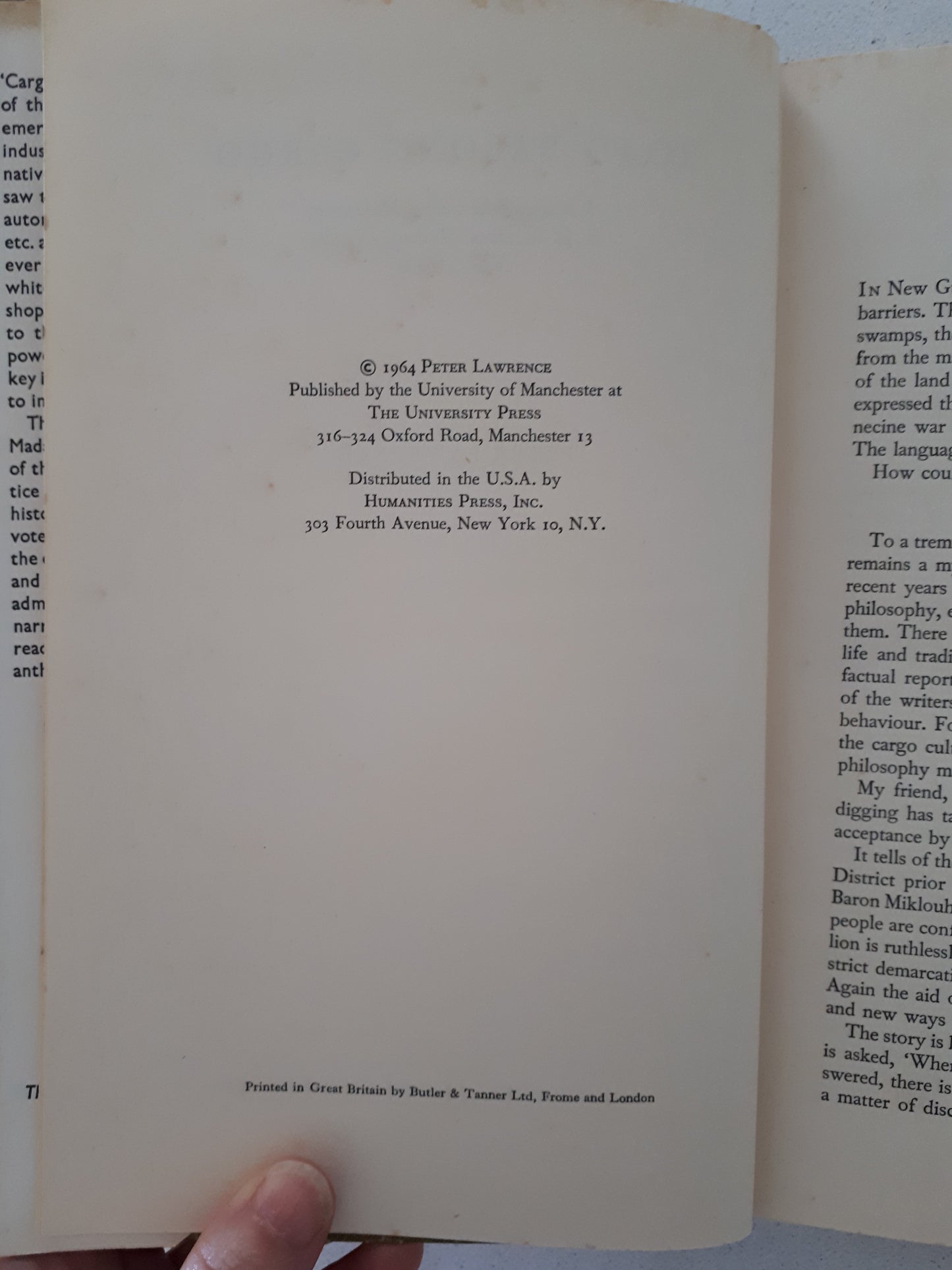 Road Belong Cargo by Peter Lawrence