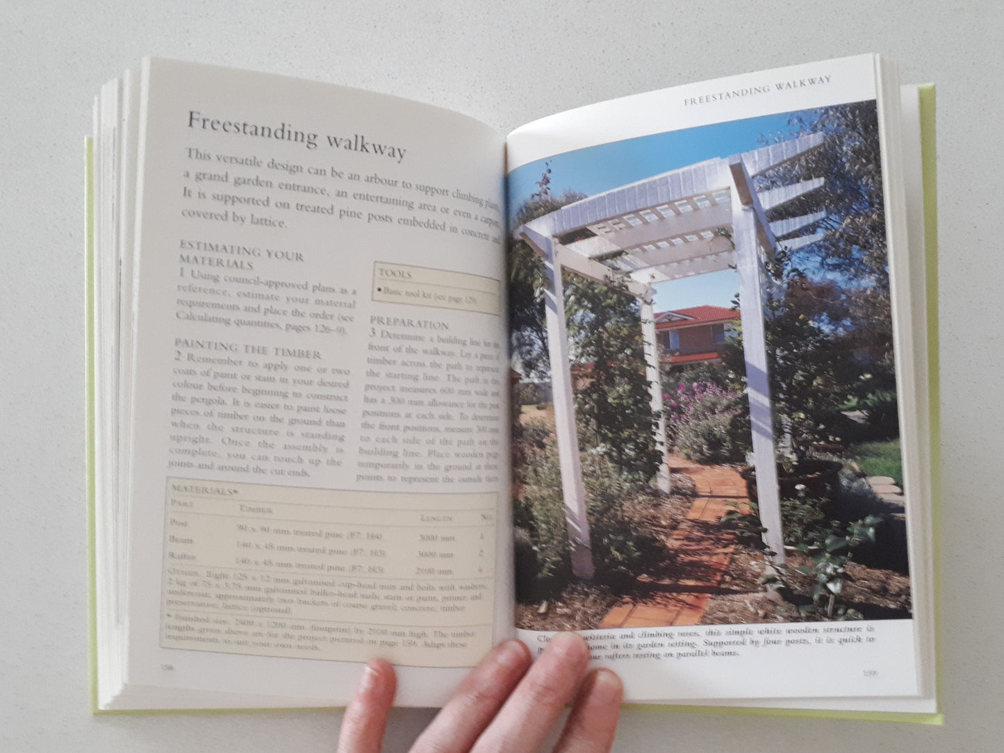 Outdoor Living Projects by John Bowler & Frank Gardner