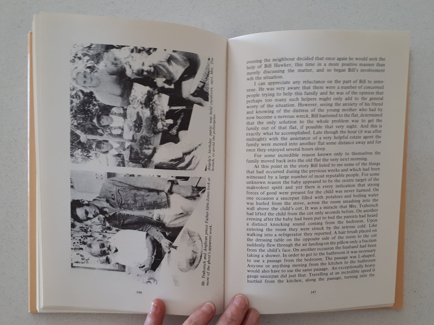 Eyewitness Australian Ghosts by Miriam Howard-Wright