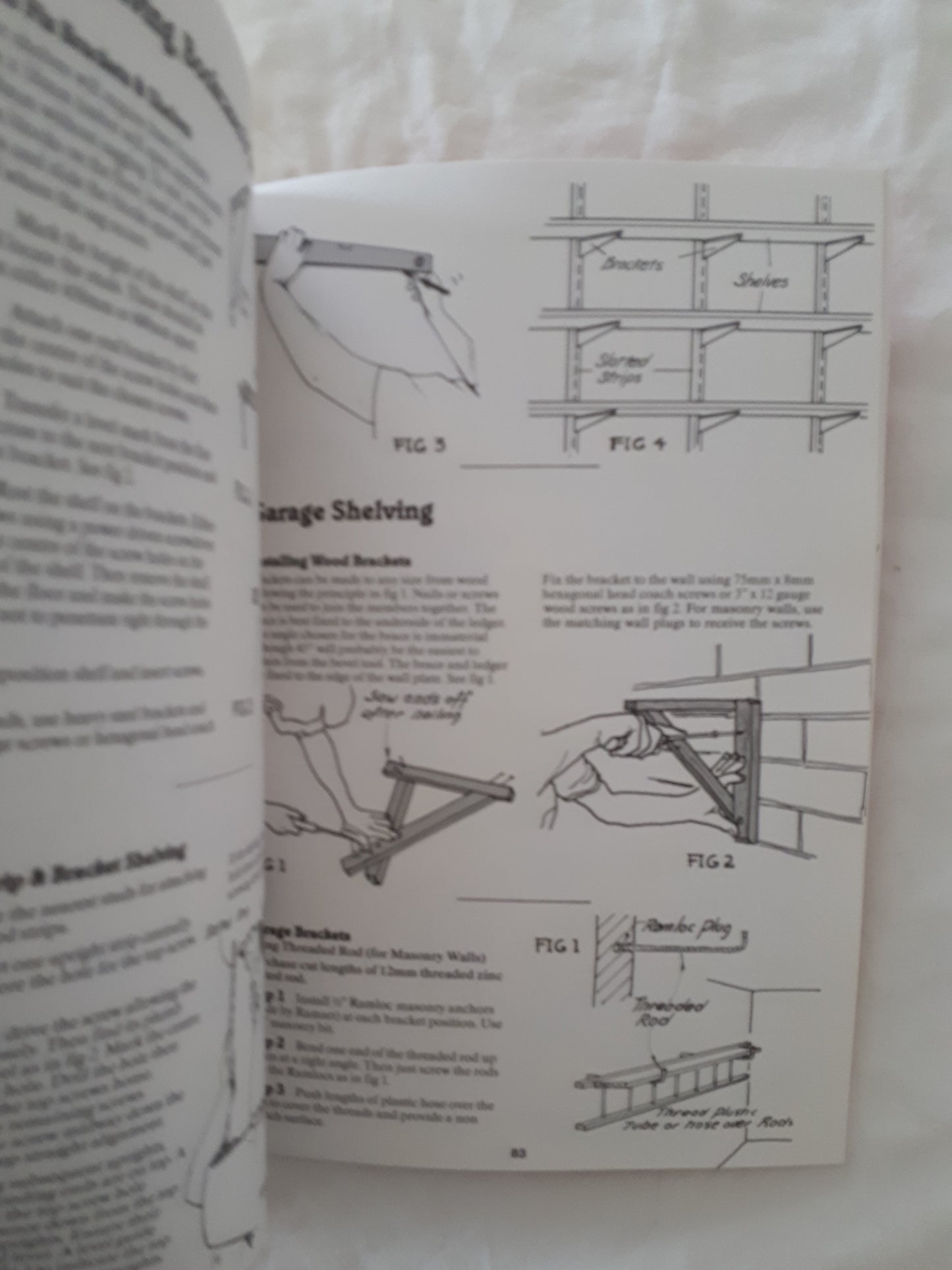 The Australian Renovator's Manual by Allan Staines