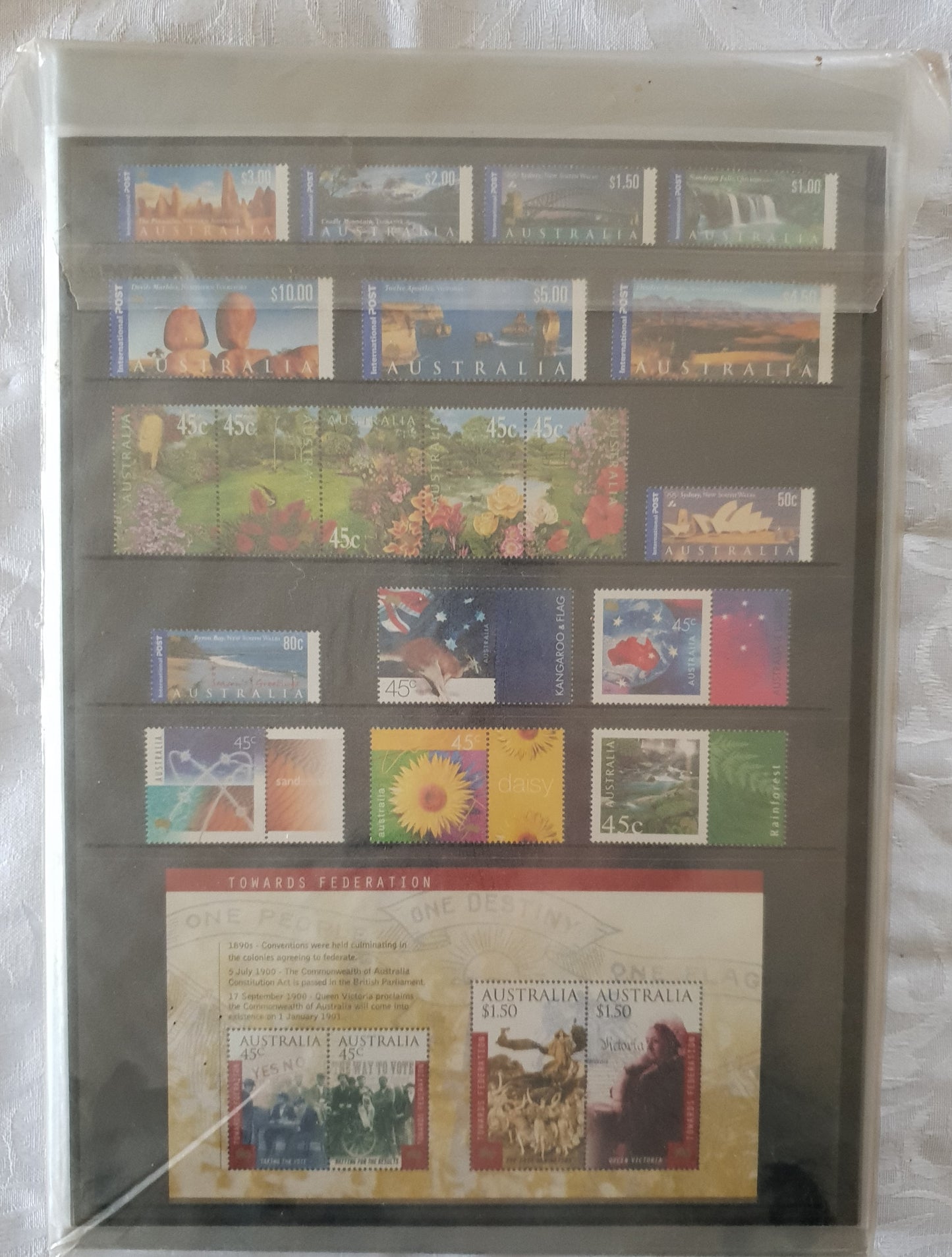The Collection 2000 Australian Stamps