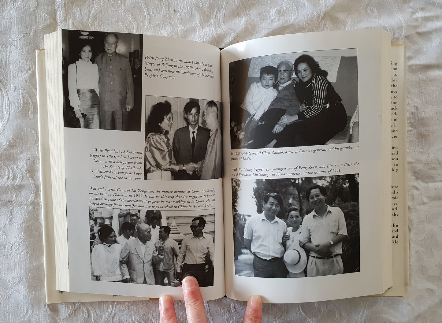 The Dragon's Pearl by Sirin Phathanothai