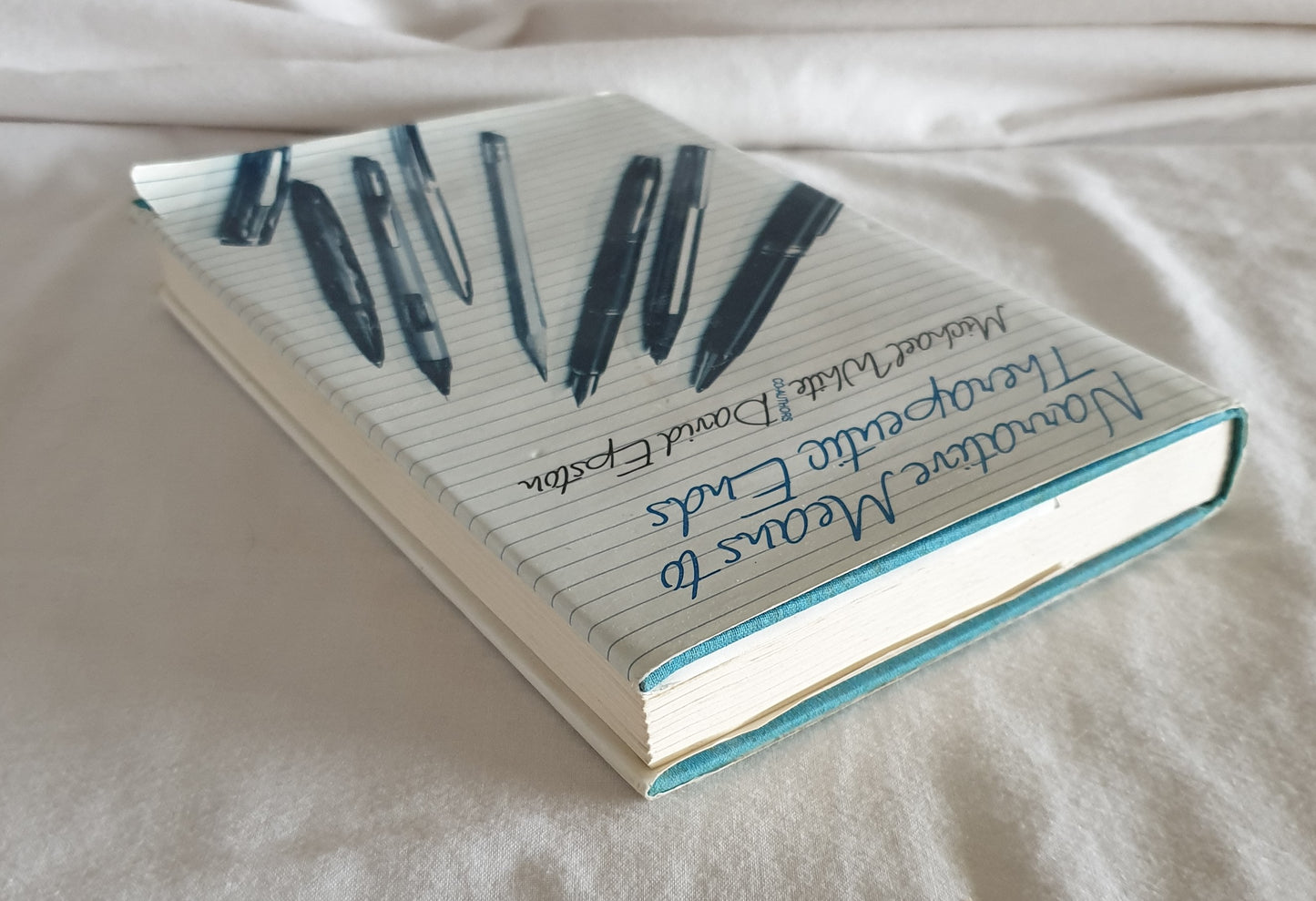 Narrative Means to Therapeutic Ends by Michael White and David Epston