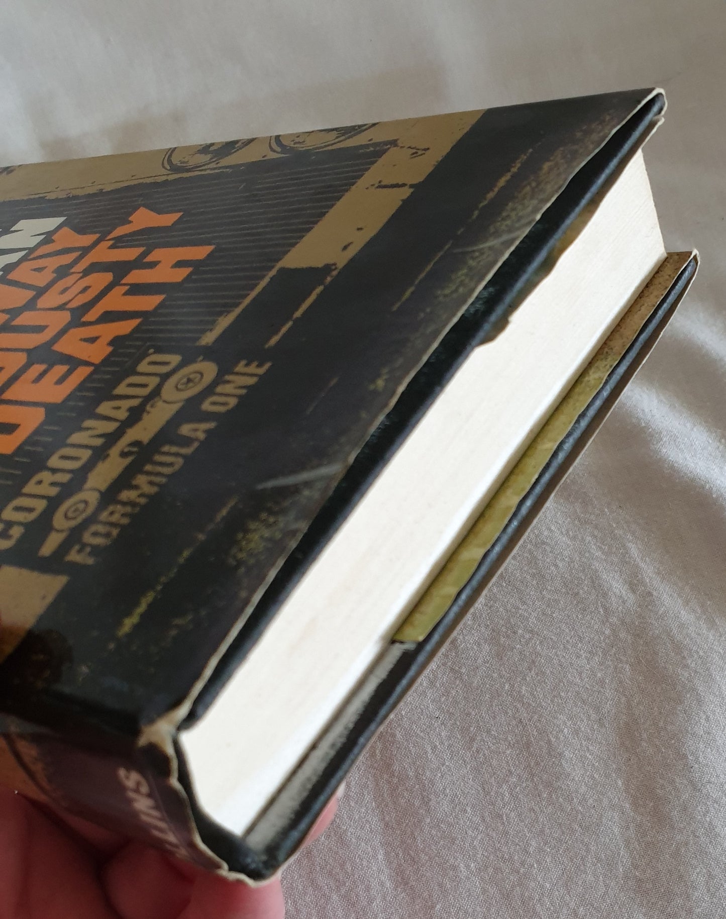 The Way To Dusty Death by Alistair Maclean