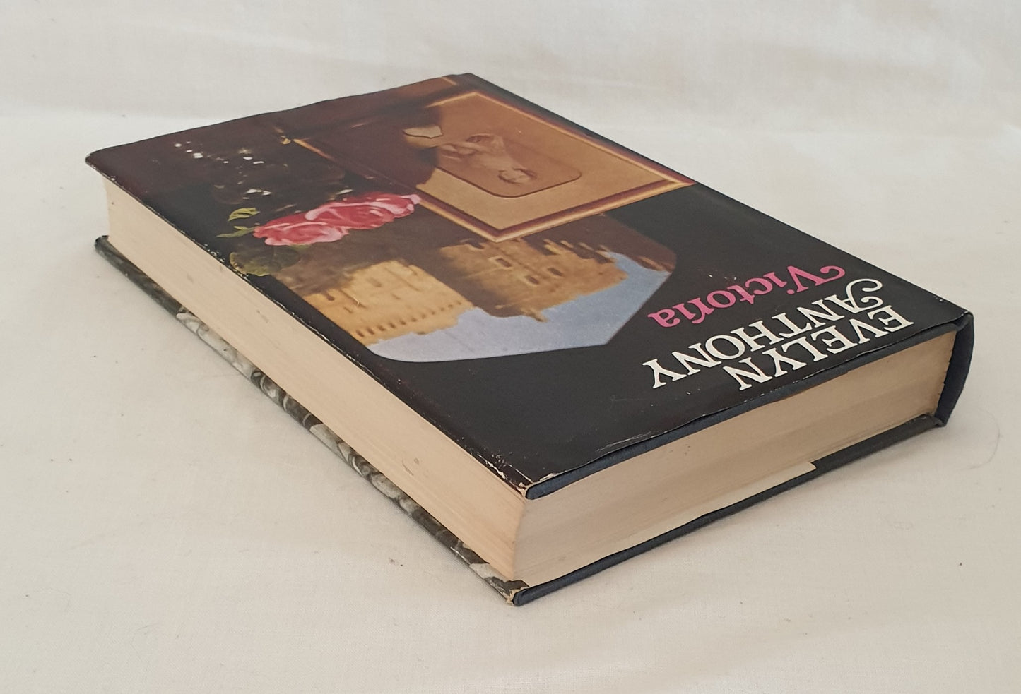 Victoria by Evelyn Anthony