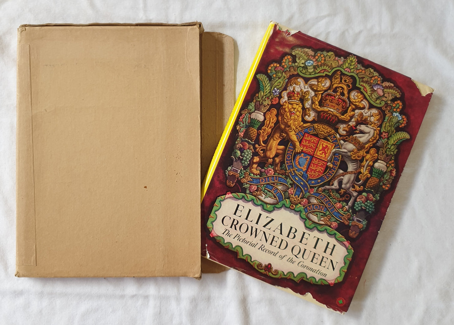 Elizabeth Crowned Queen John Arlott, John Snagge, Sir Gerald W. Wollaston