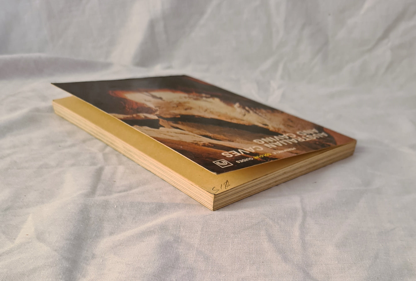 Australian Caves and Caving by Wolfgang Kahrau