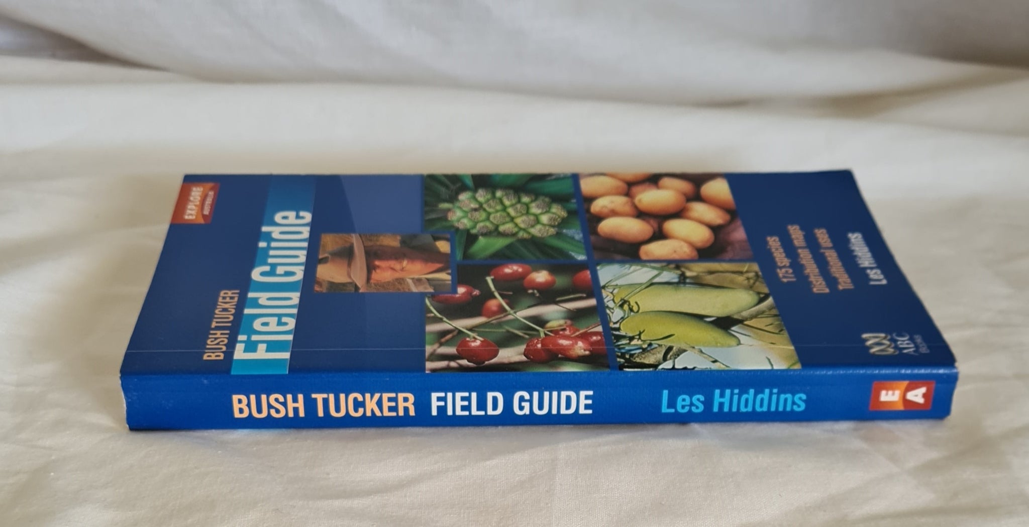 Bush Tucker Field Guide by Les Hiddins – Morgan's Rare Books