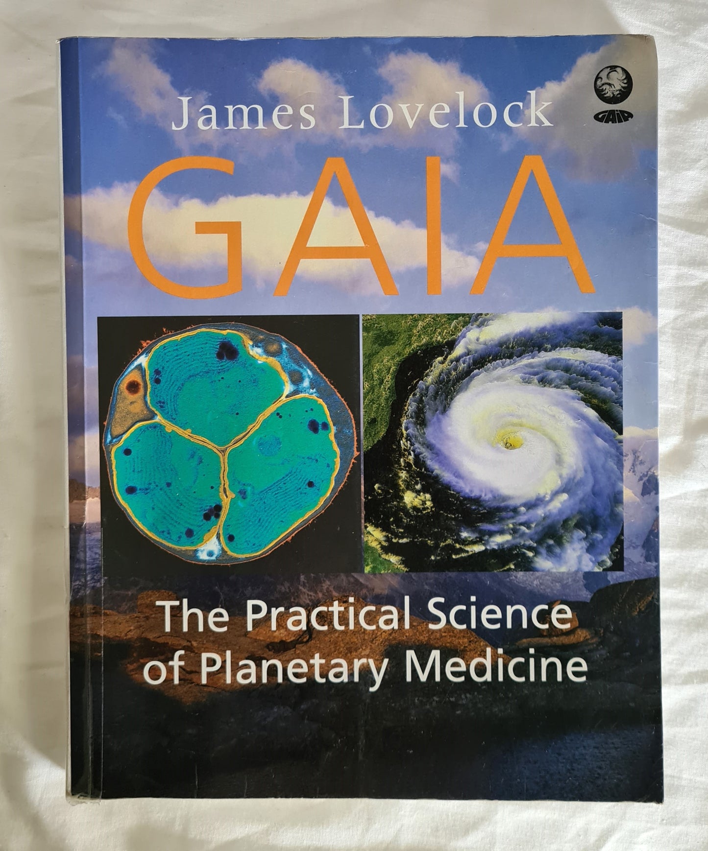 Gaia  The practical Science of Planetary Medicine  by James Lovelock