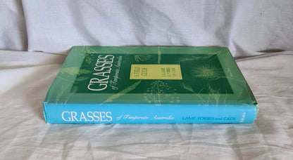 Grasses of Temperate Australia by C. A. Lamp, S. J. Forbes and J. W. Cade