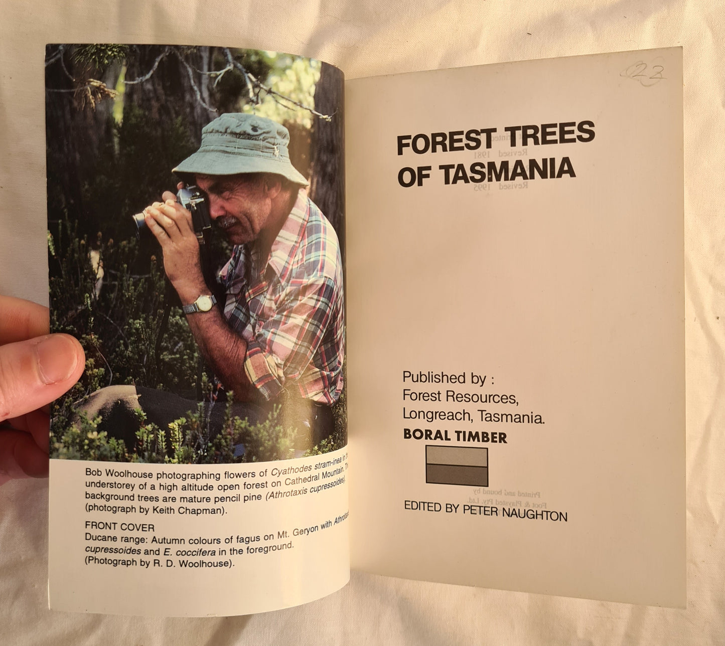 Forest Trees of Tasmania  Field Guide  Edited by Peter Naughton