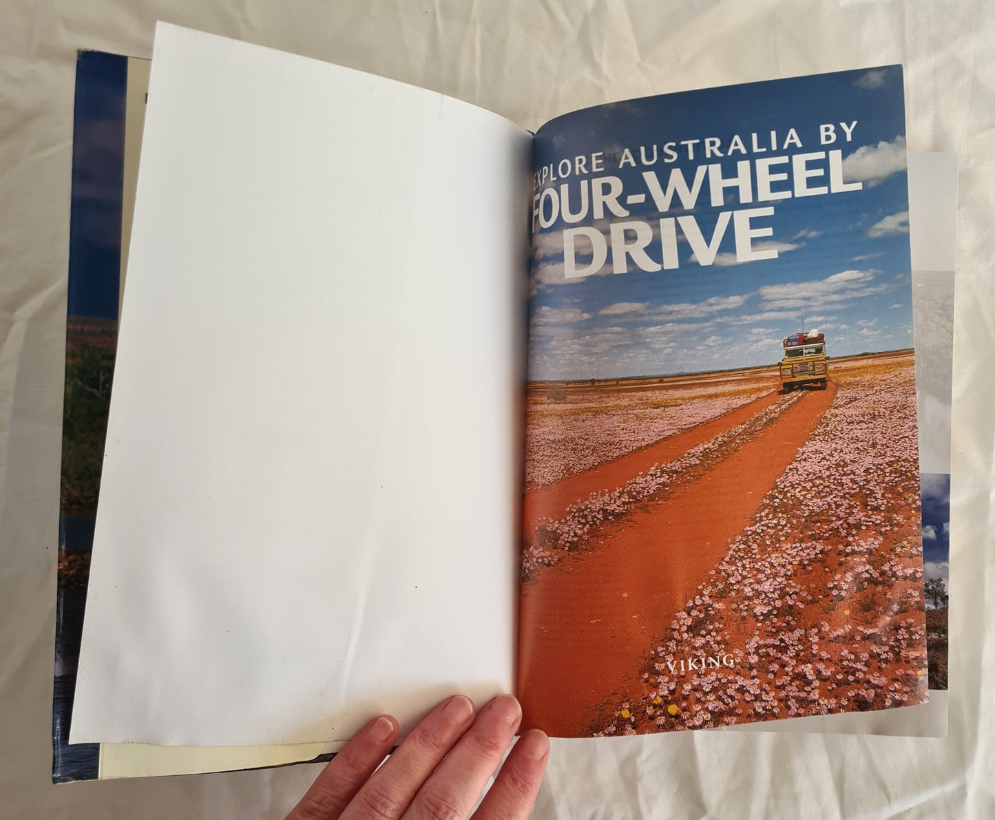 Explore Australia by Four-Wheel Drive by Penguin Cartographic