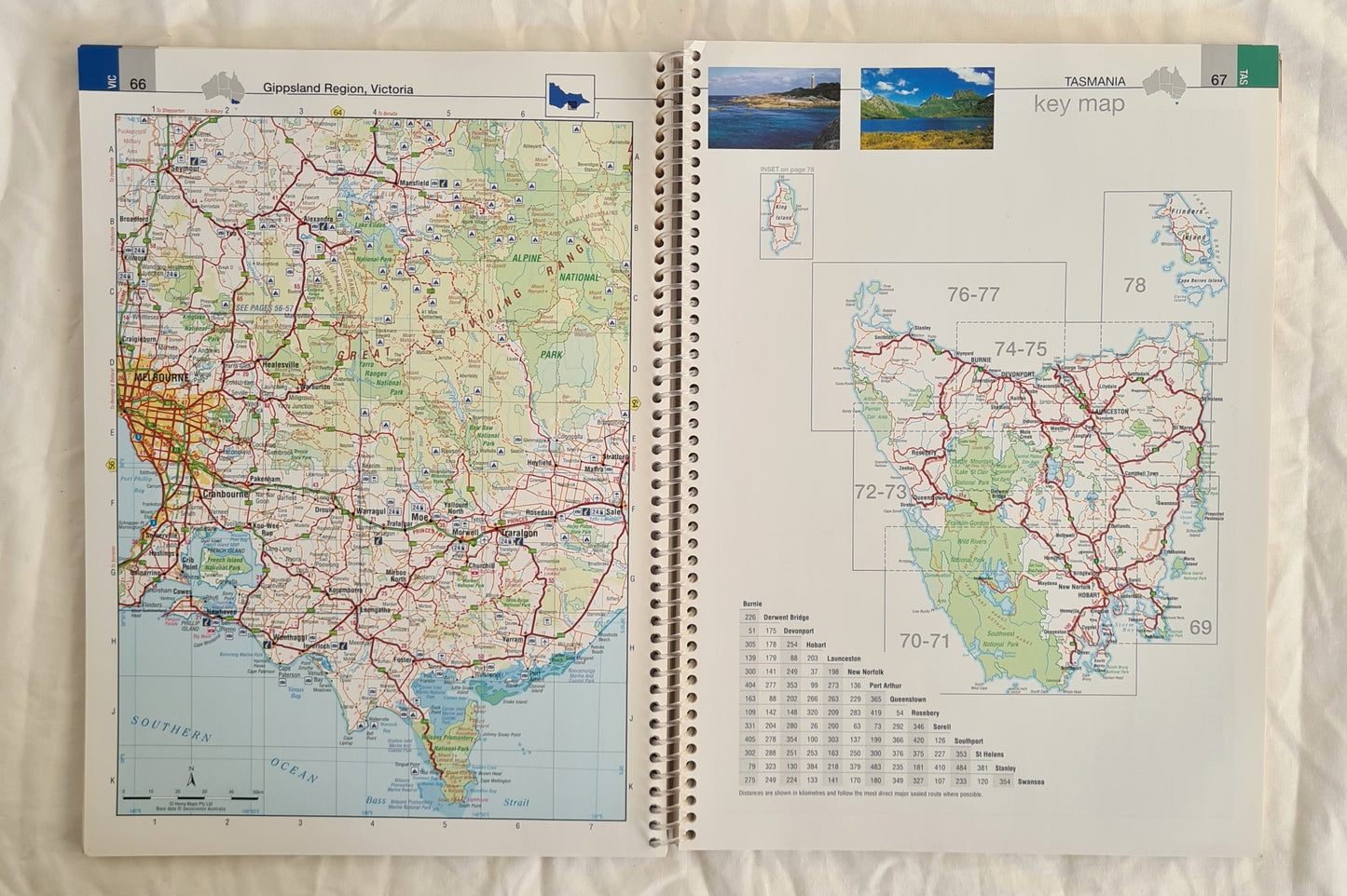 Australia Touring Atlas by Rob Boegheim