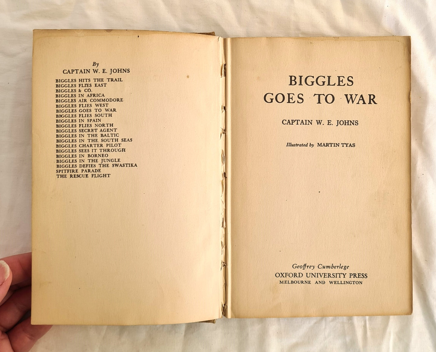 Biggles Goes to War by Captain W. E. Johns