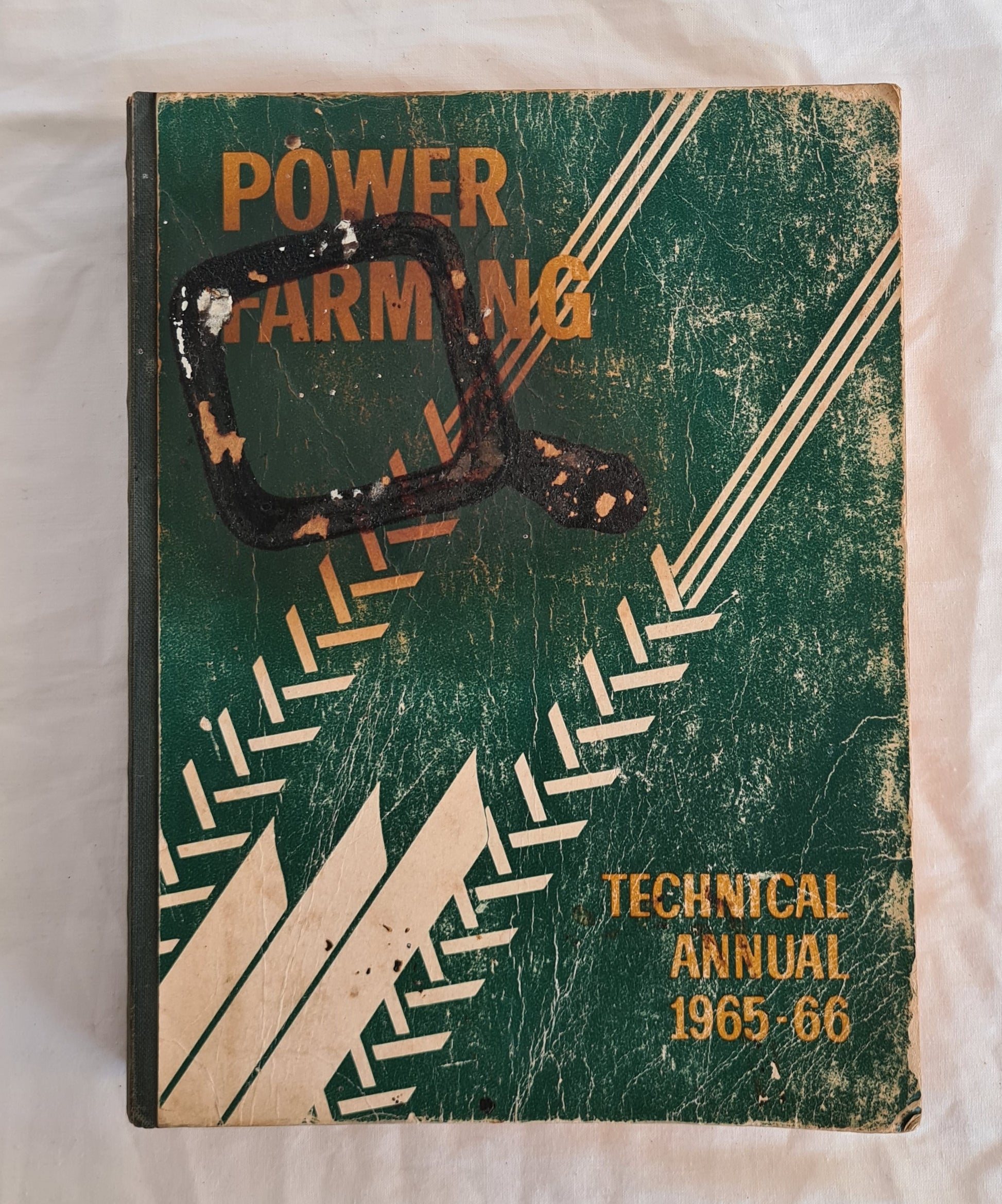 Power Farming Technical Annual 1965-66  Edited by Robert S. G. Simpson