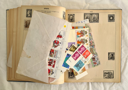 The Mercury Postage Stamp Album by Stanley Gibbons