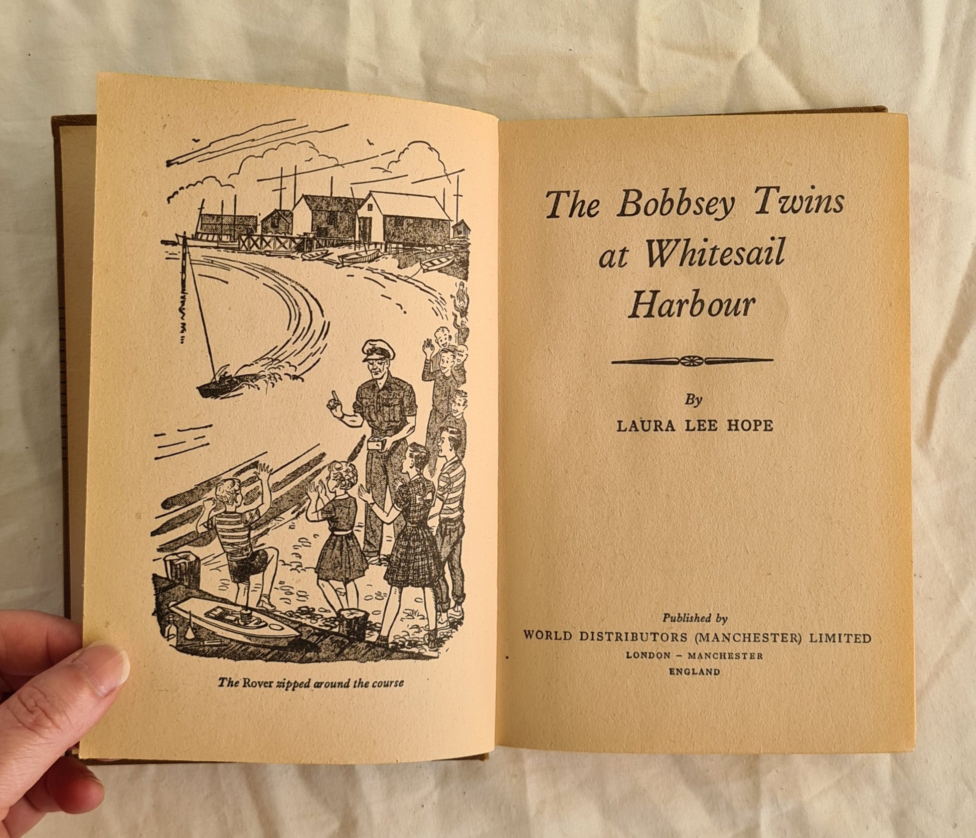 The Bobbsey Twins at Whitesail Harbour by Laura Lee Hope