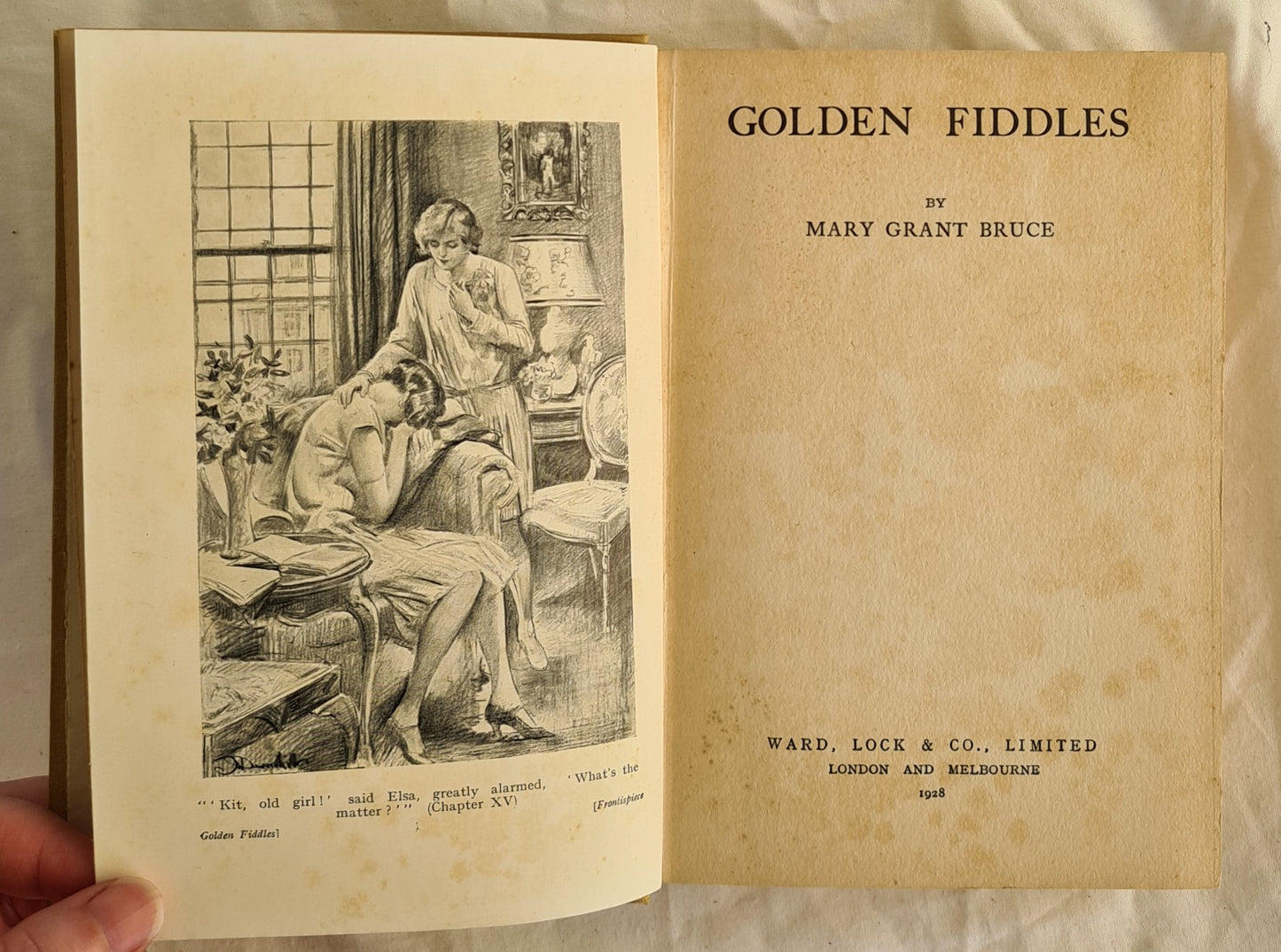 Golden Fiddles by Mary Grant Bruce