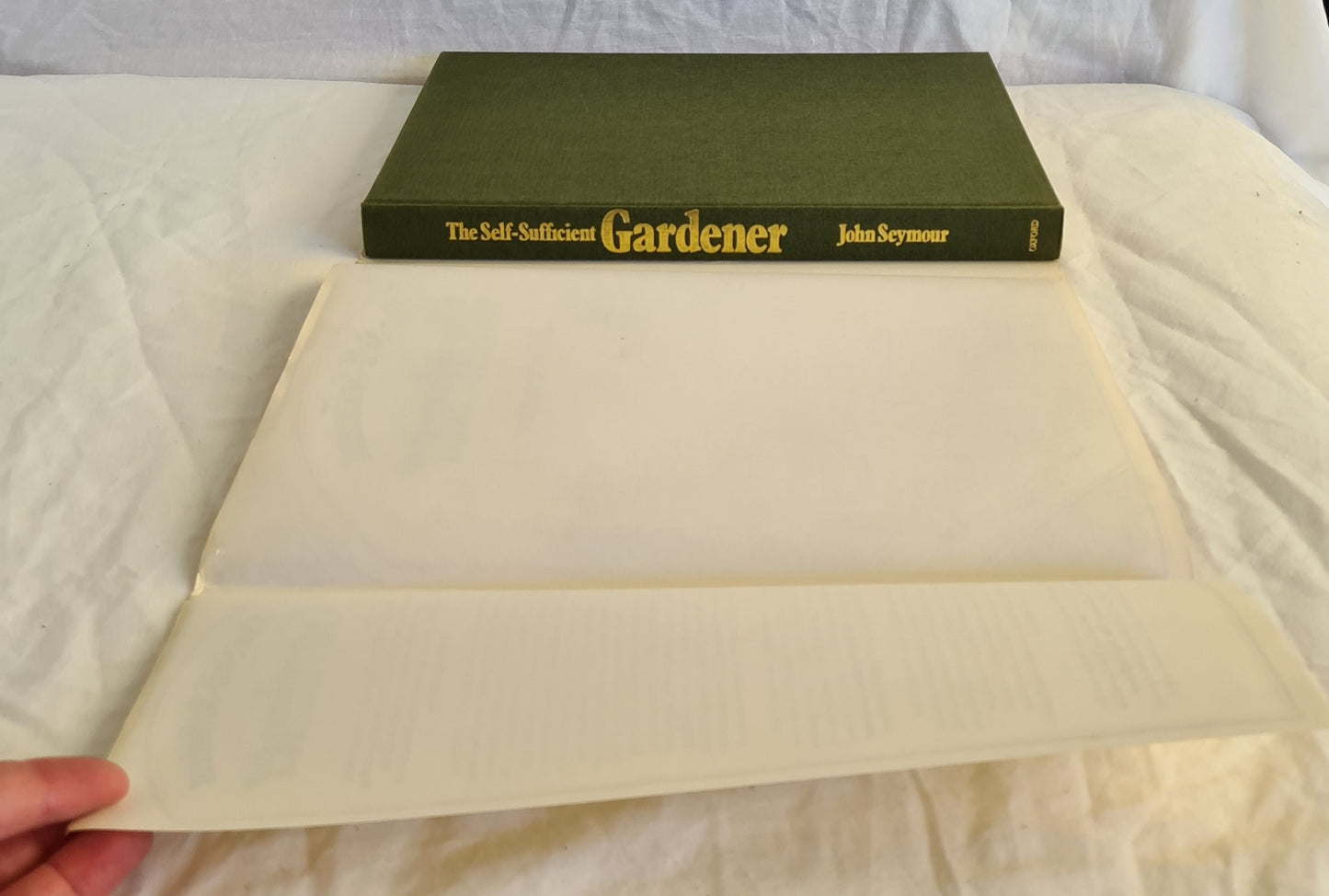 The Self-Sufficient Gardener by John Seymour