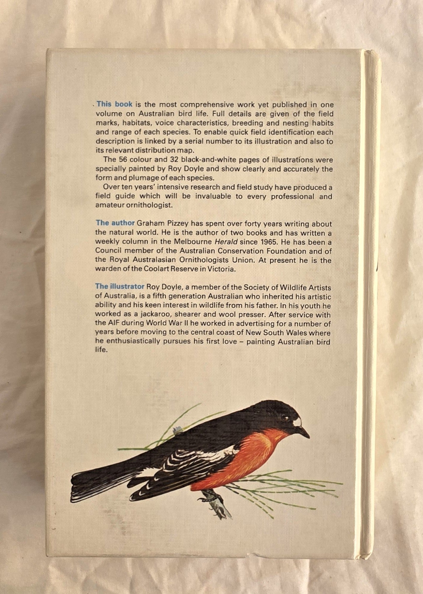 A Field Guide to the Birds of Australia by Graham Pizzey