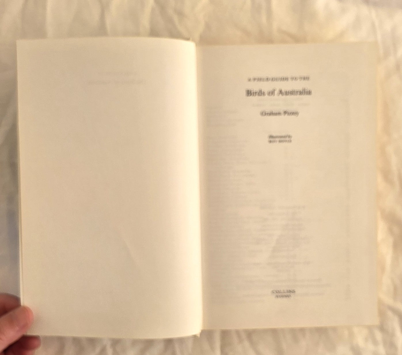 A Field Guide to the Birds of Australia by Graham Pizzey