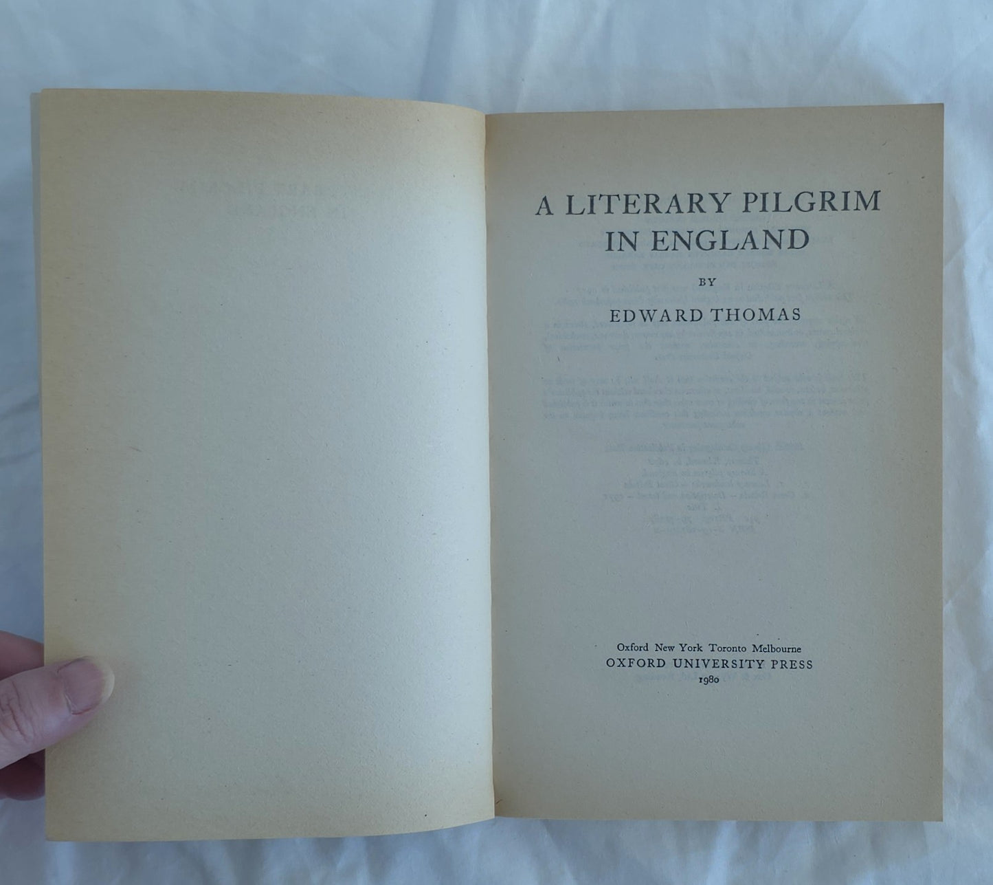 A Literary Pilgrim in England by Edward Thomas