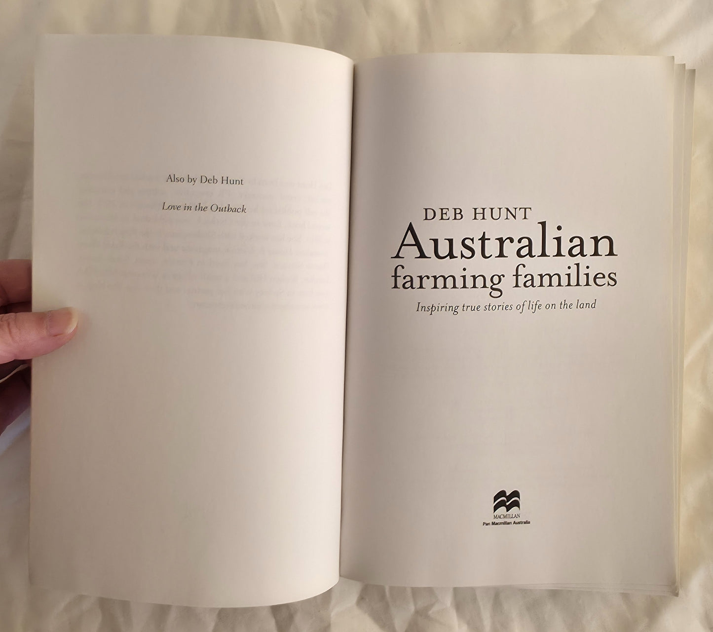 Australian Farming Families by Deb Hunt
