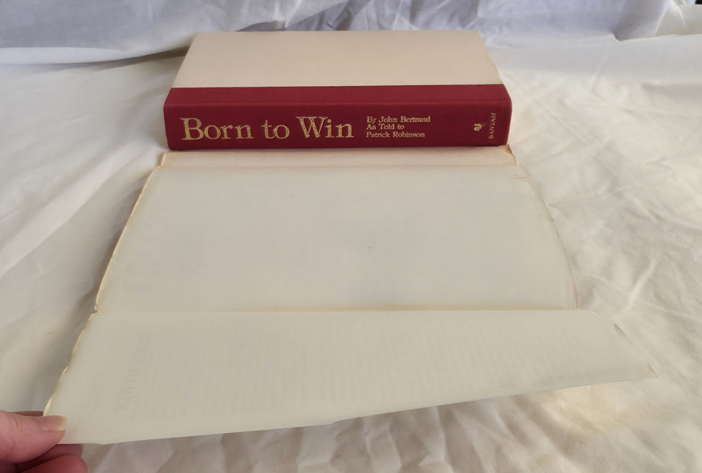 Born to Win by John Bertrand as told to Patrick Robinson