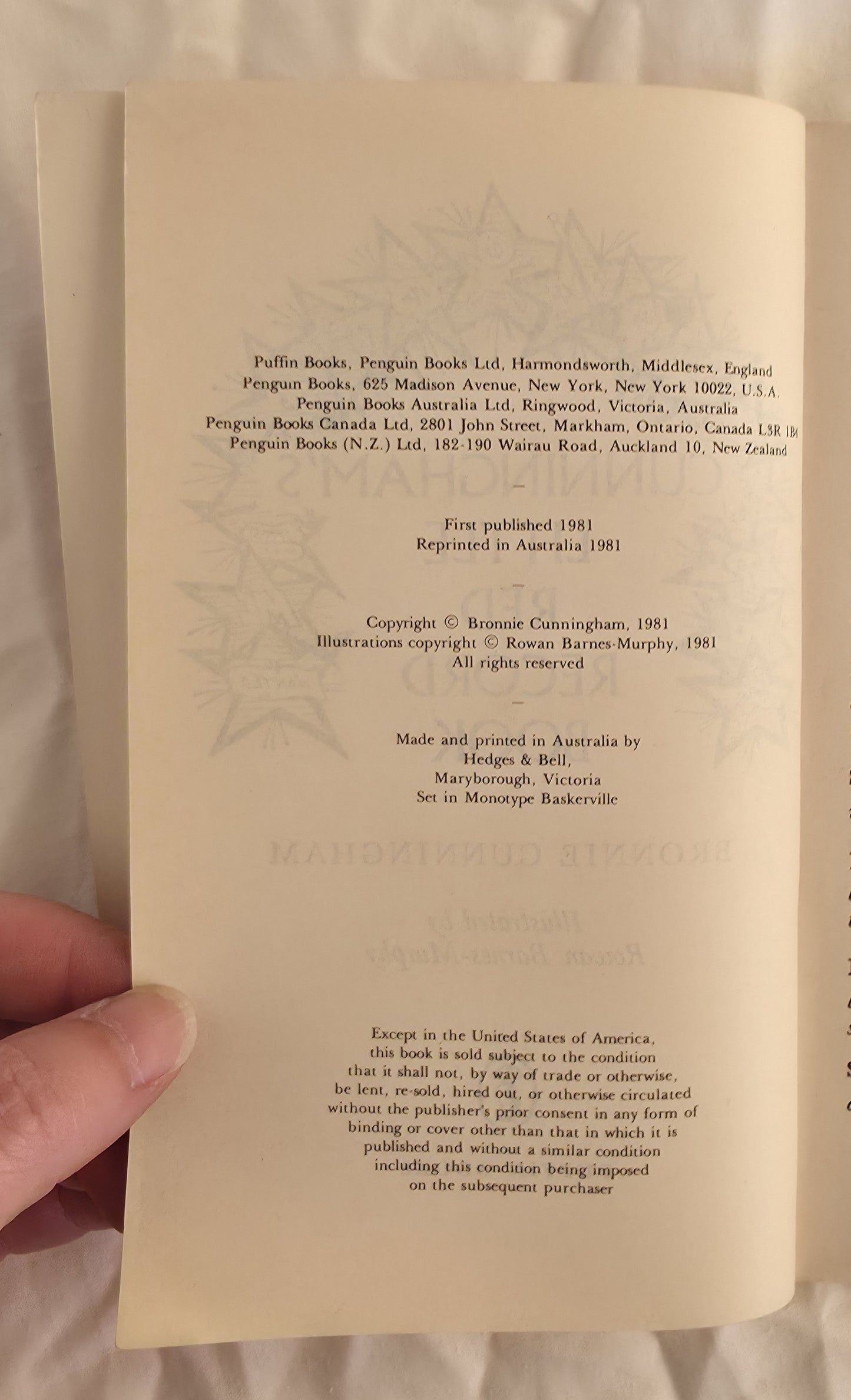 Cunningham’s Little Red Record Book by Bronnie Cunningham