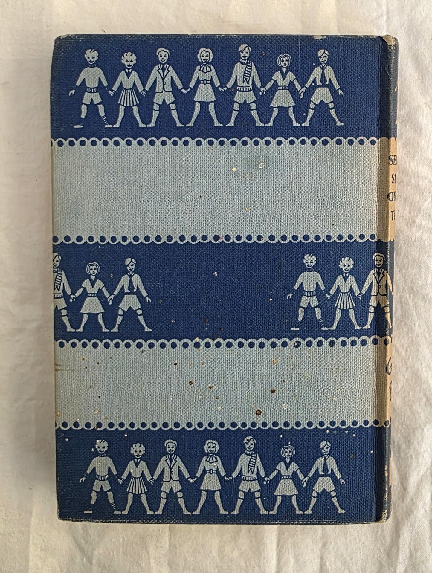 Secret Seven on the Trail by Enid Blyton