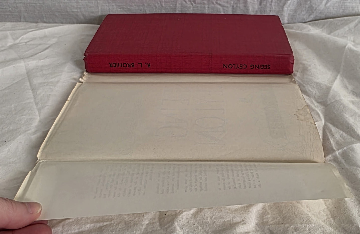 Seeing Ceylon by R. L. Brohier