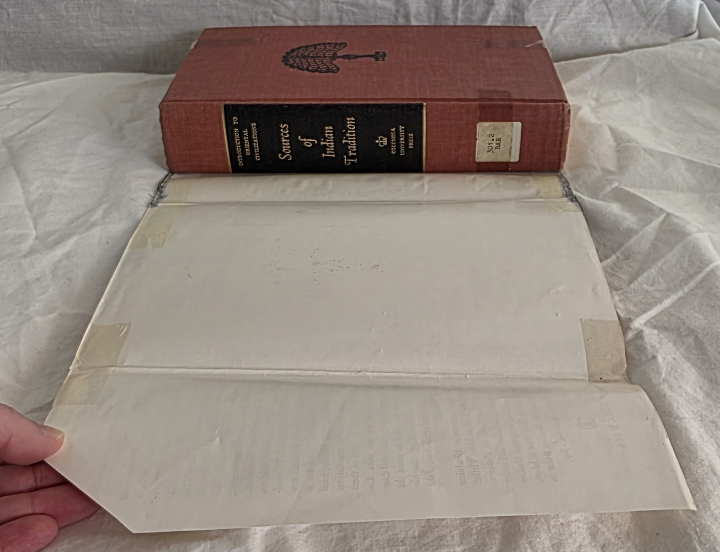 Sources of Indian Tradition by Wm. Theodore de Bary, Stephen N. Hay, Royal Weiler and Andrew Yarrow