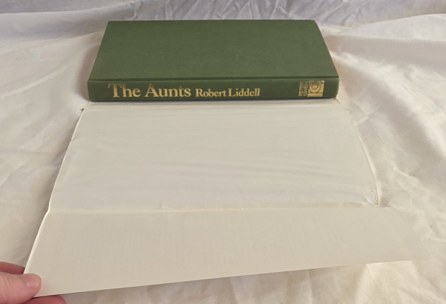 The Aunts by Robert Liddell