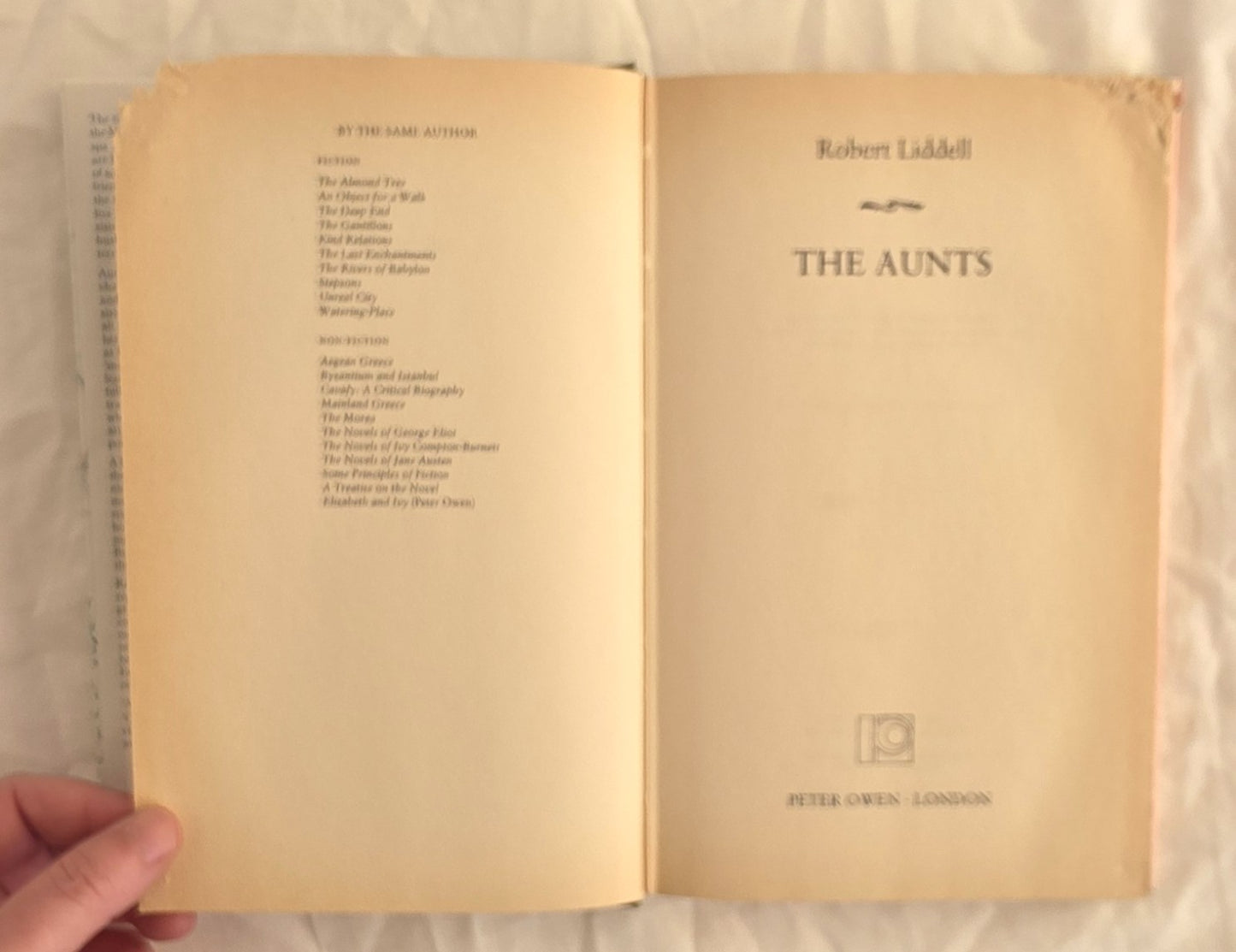 The Aunts by Robert Liddell