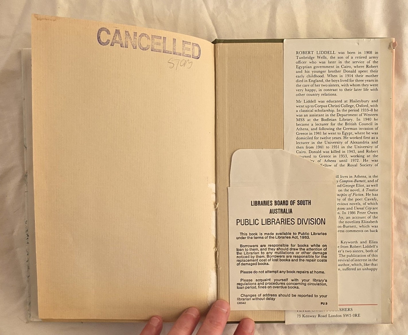 The Aunts by Robert Liddell