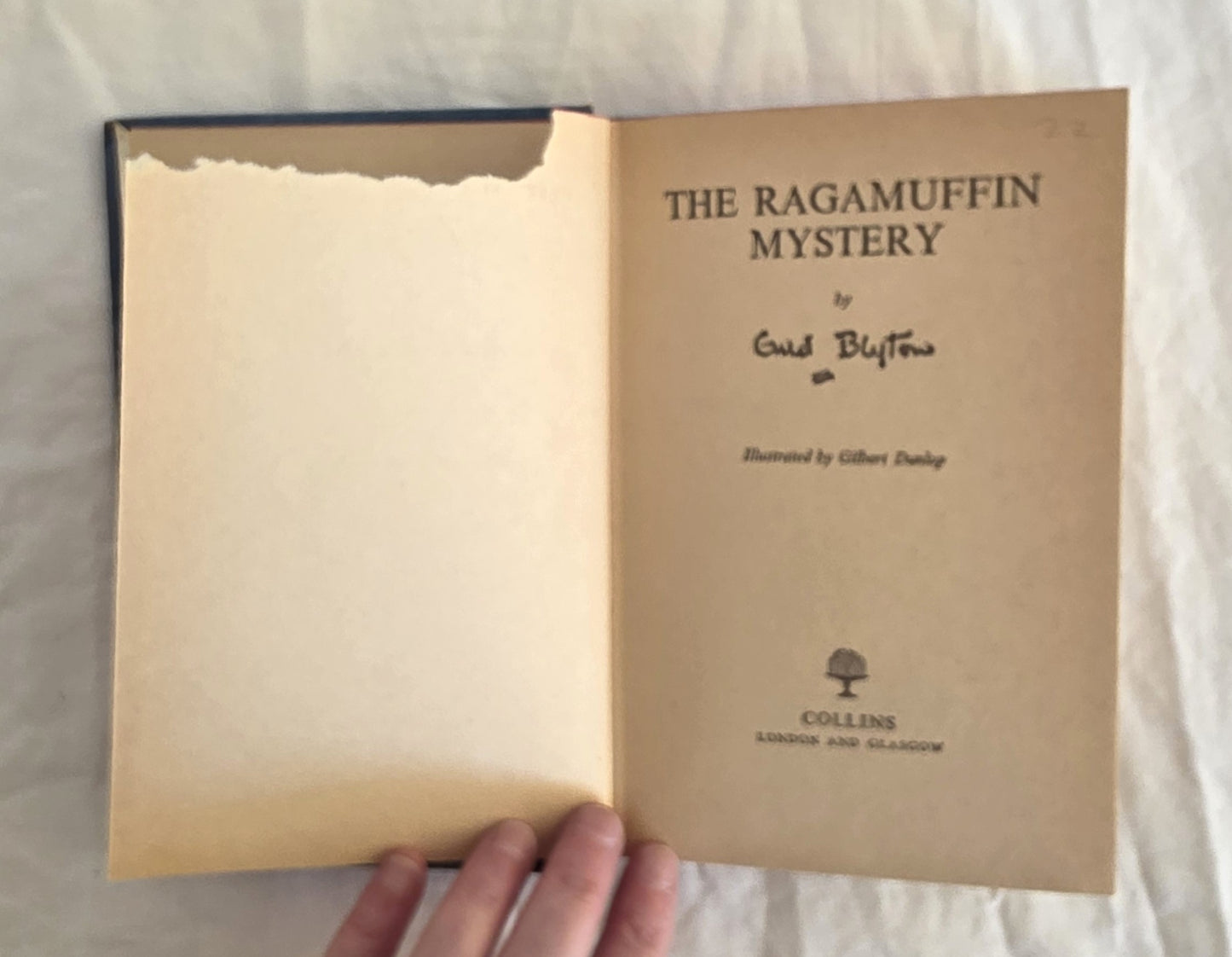 The Ragamuffin Mystery by Enid Blyton