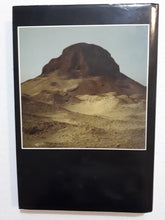 Load image into Gallery viewer, The Pyramid Builders of Ancient Egypt by Rosalie David
