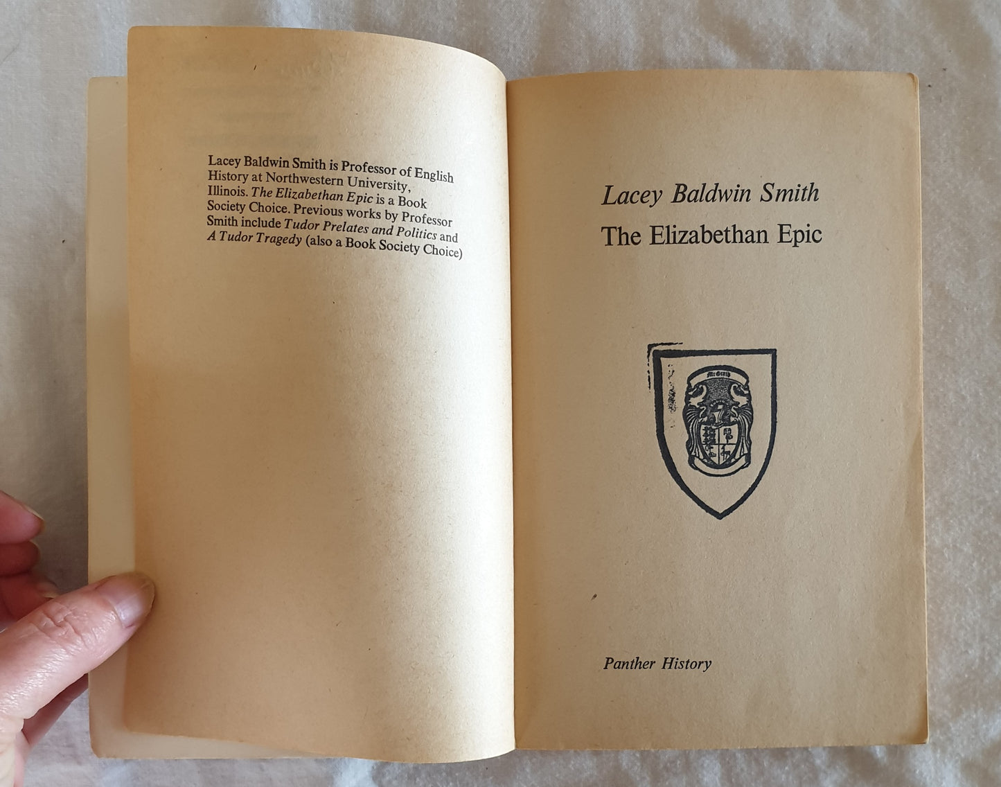 The Elizabethan Epic by Lacey Baldwin Smith