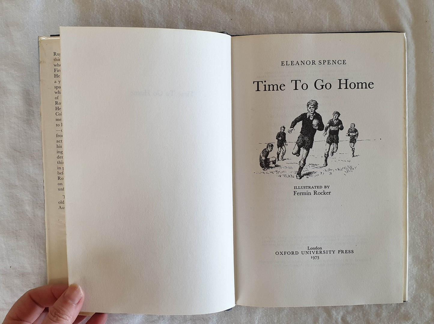 Time To Go Home  by Eleanor Spence  Illustrated by Fermin Rocker