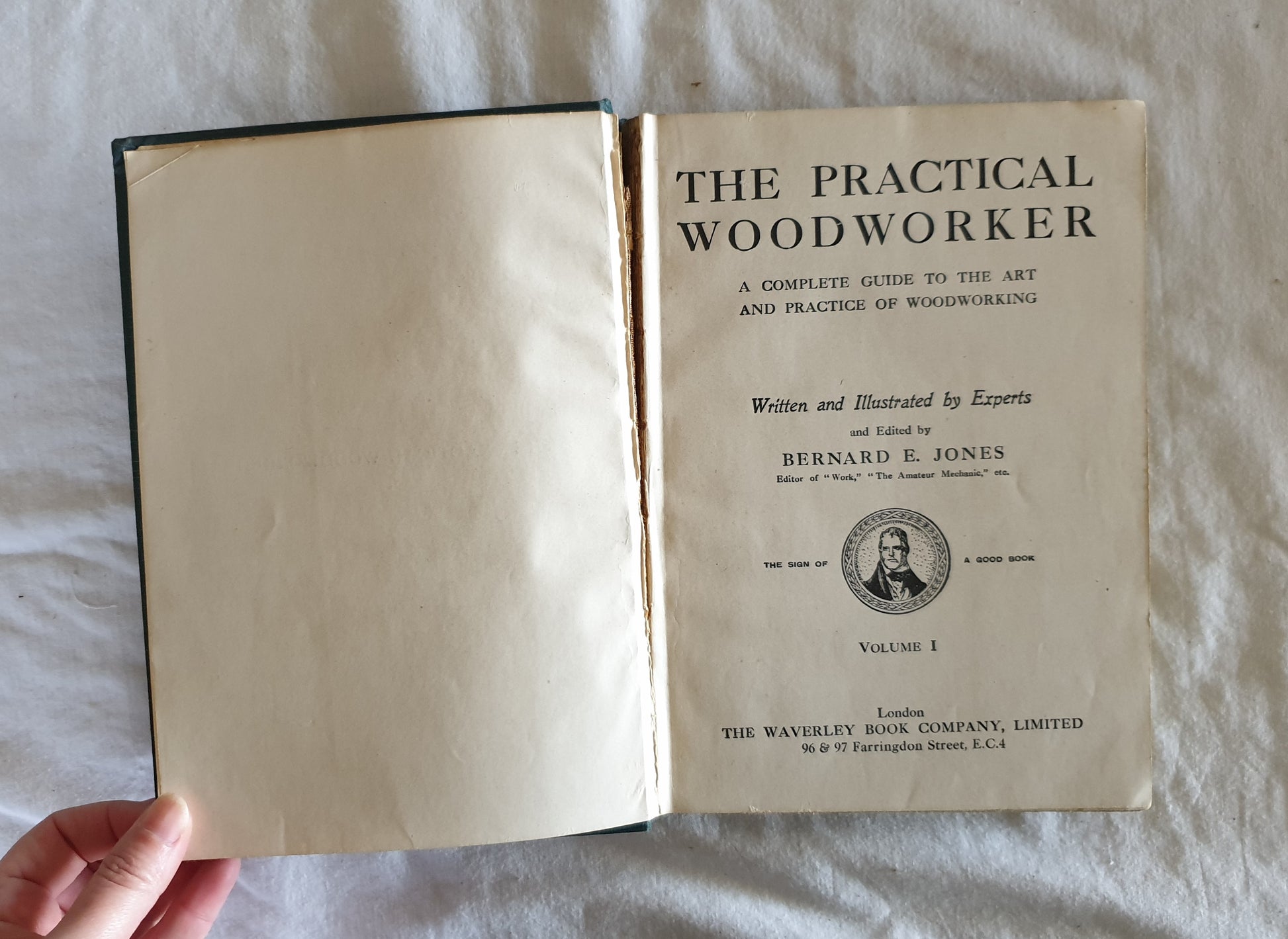 The Practical Woodworker by Bernard E. Jones - Volume 1
