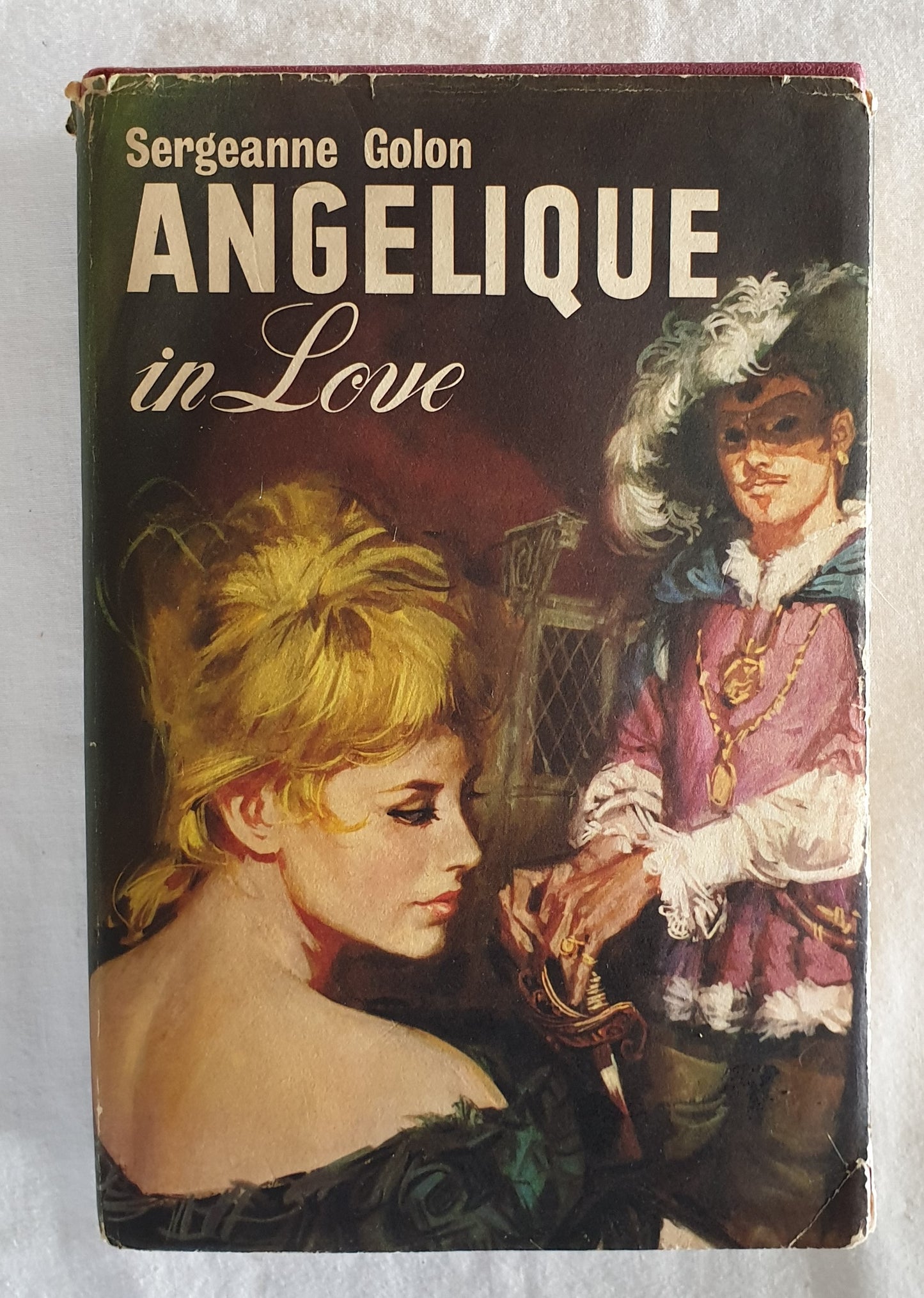 Angelique in Love by Sergeanne Golon