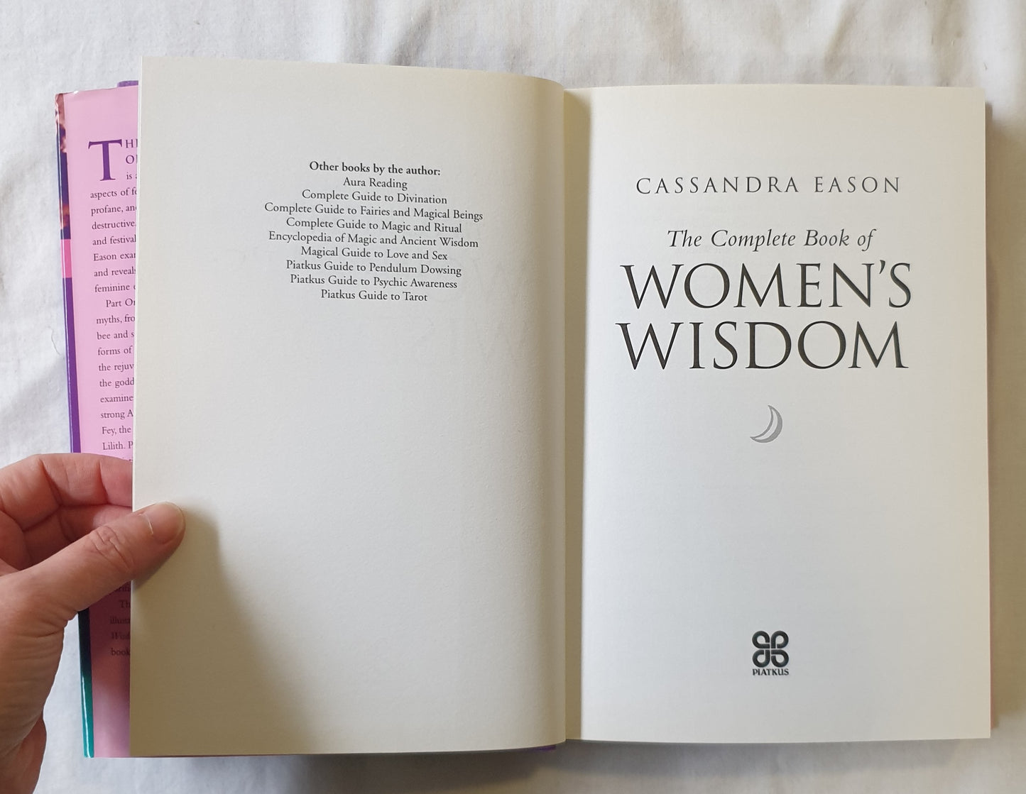 The Complete Book of Women's Wisdom by Cassandra Eason