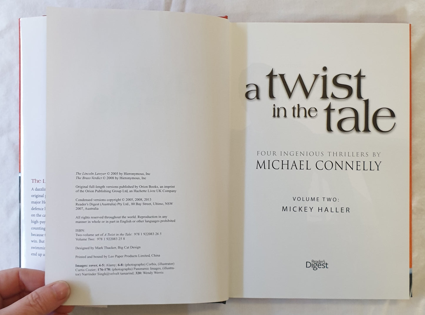 A Twist in the Tale by Michael Connelly (2 volume set)