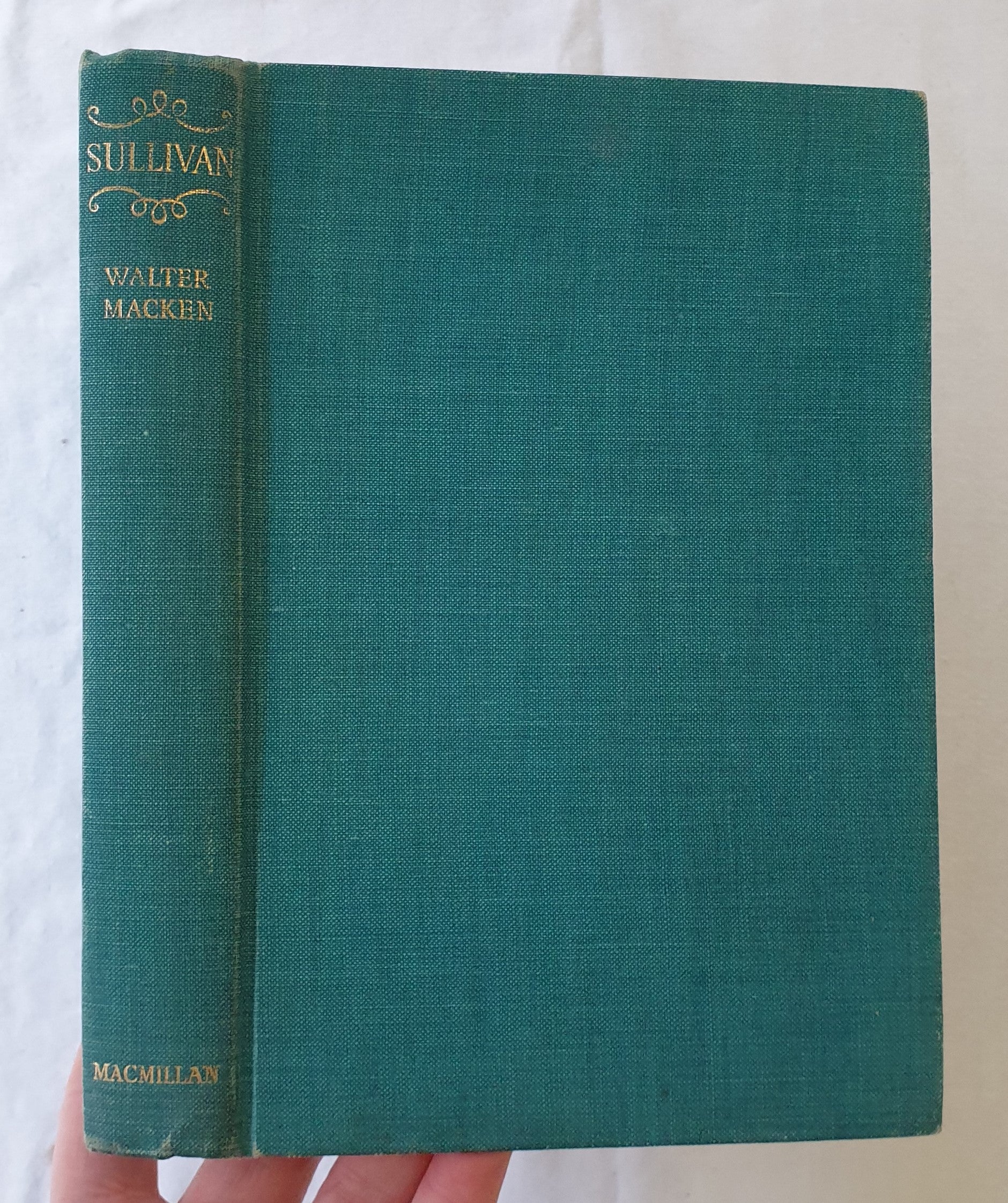 Sullivan by Walter Macken