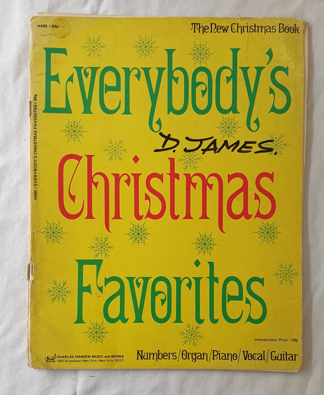 Everybody’s Christmas Favorites  The New Christmas Book
