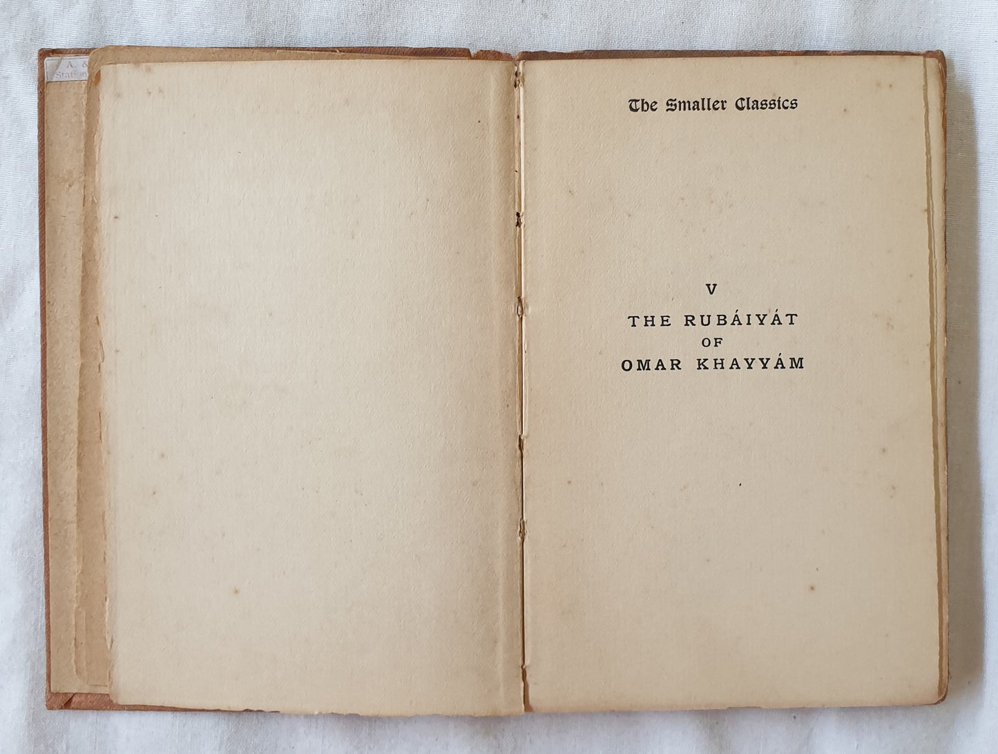 The Rubaiyat of Omar Khayyam  Translated by Edward Fitzgerald  (The Smaller Classics)